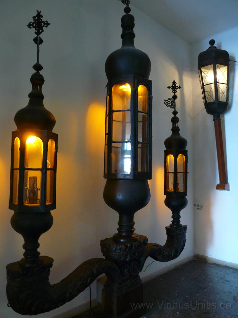 P1060723.JPG - Lamps