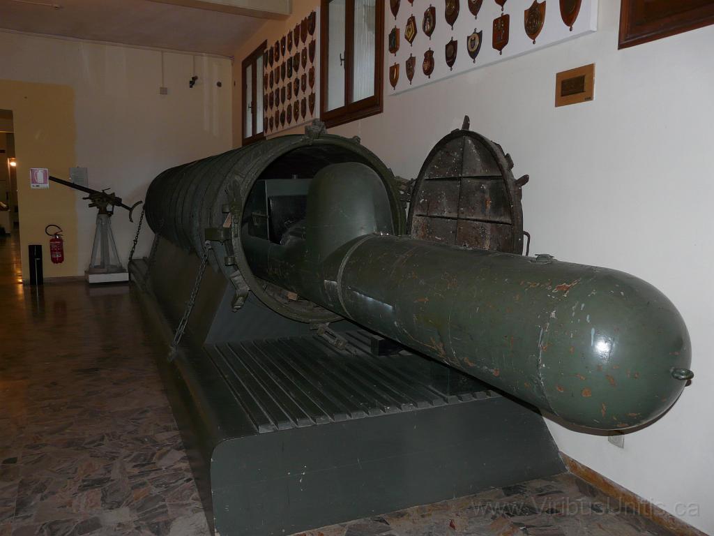 P1060727.JPG - Waterproof container for human torpedo