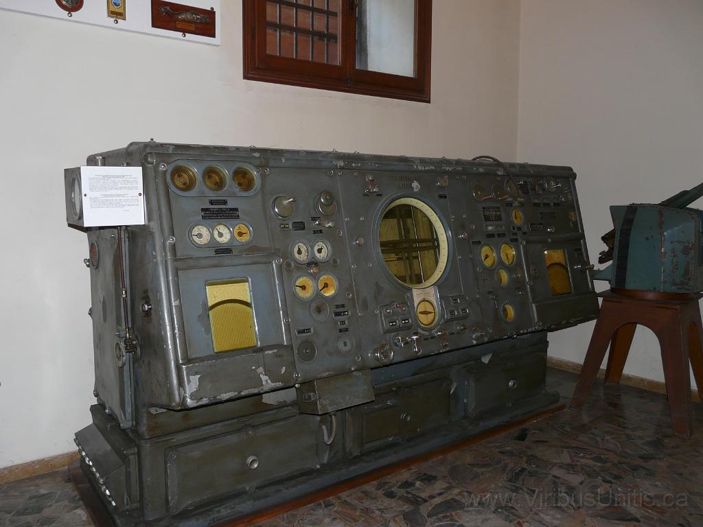 P1060732.JPG - Electro-Mechanical Gunfire Calculator