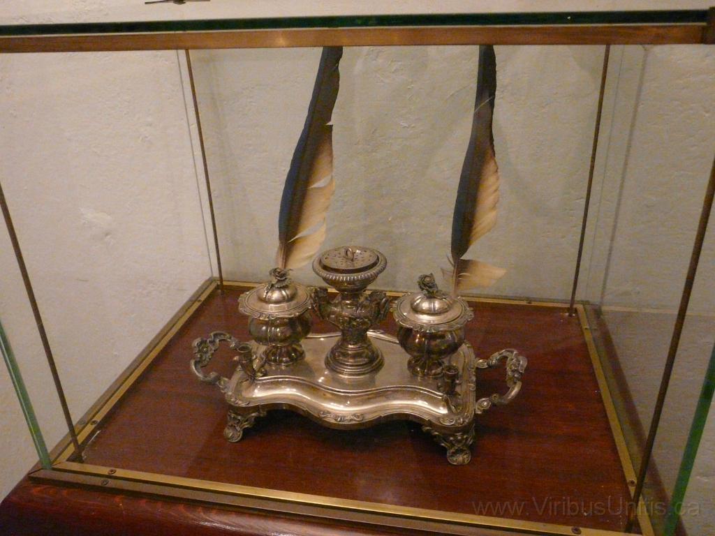 P1060752.JPG - Napolean's Inkstand in Silver